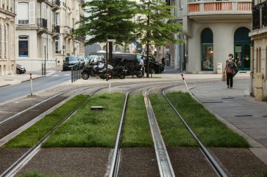 Reims Fransa 'yı 8 Haziran 2021' de Fransa 'nın Grand Est bölgesinde yer alan ve Avrupa' nın en eski kentlerinden biri olan Reims kentinin manzarasına sahiptir.