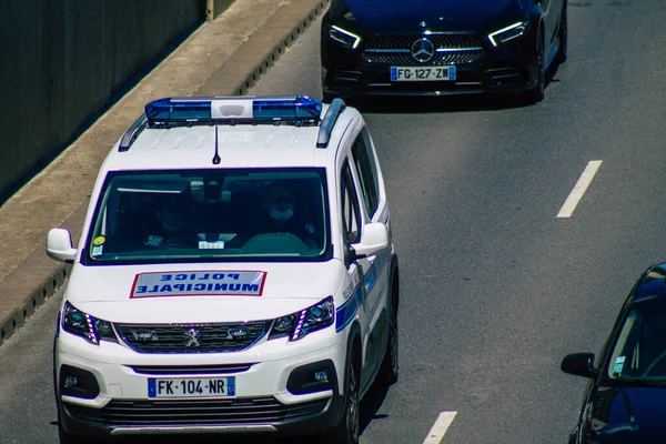 Reims France June 2021 Поліцейський Патруль Забезпечує Соціальну Дистанцію Вулицях — стокове фото