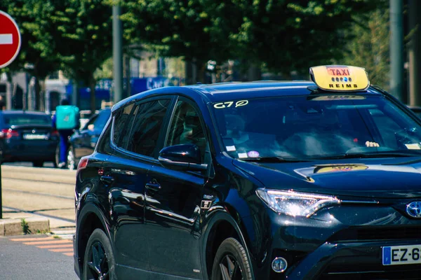 Reims France June 2021 Taxi Driving Streets Reims Coronavirus Epidemic — Stock Photo, Image