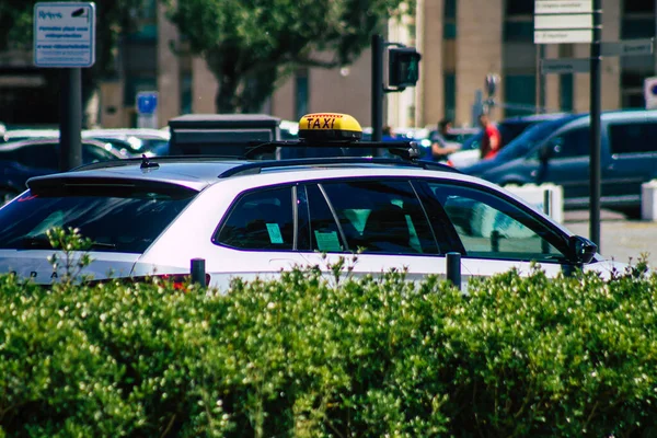 Reims France June 2021 Taxi Driving Streets Reims Coronavirus Epidemic — Foto de Stock