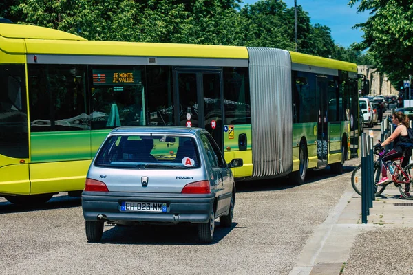 Reims França Junho 2021 Ônibus Dirigindo Pelas Ruas Reims Durante — Fotografia de Stock