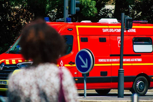 Reims Francie Června 2021 Požární Vůz Projíždějící Ulicemi Remeše Během — Stock fotografie