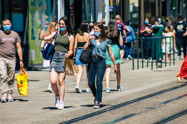 Reims França Junho 2021 Pedestres Andando Nas Ruas Reims Durante — Fotografia de Stock