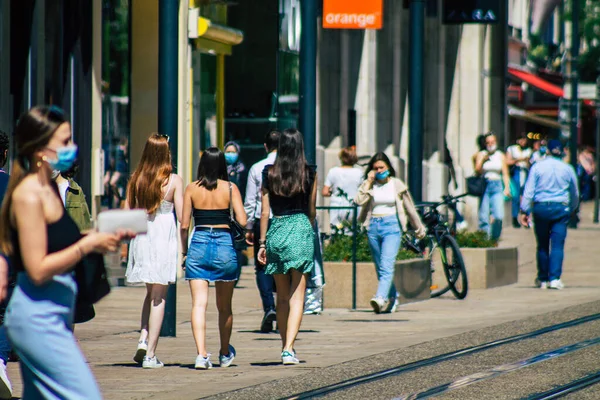 Reims Frankreich Juni 2021 Fußgänger Die Während Des Coronavirus Ausbruchs — Stockfoto