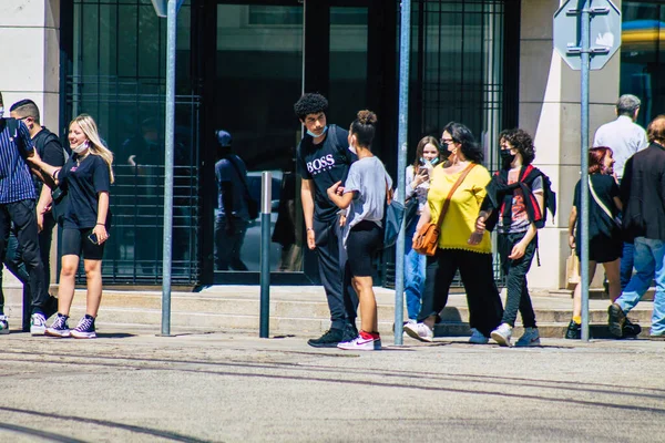 Reims Frankreich Juni 2021 Fußgänger Die Während Des Coronavirus Ausbruchs — Stockfoto