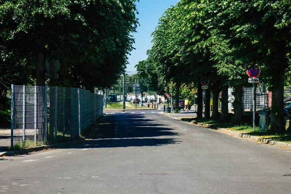 ランスフランス2021年6月14日フランスの東北部に位置するランス市の都市景観とヨーロッパで最も古い都市の一つ — ストック写真