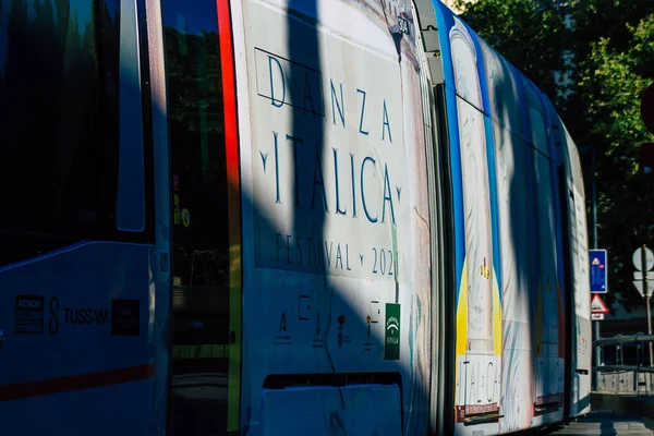 Σεβίλλη Ισπανία Ιουλίου 2021 Σύγχρονο Ηλεκτρικό Τραμ Για Τους Επιβάτες — Φωτογραφία Αρχείου