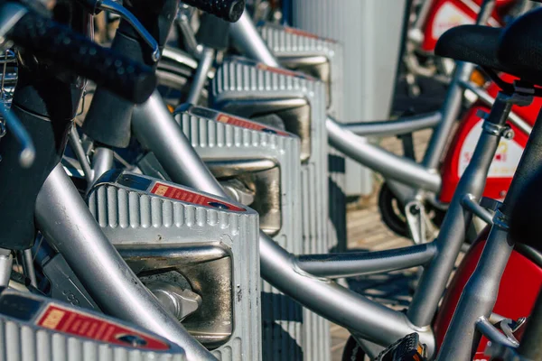 Sevilla España Julio 2021 Bicicletas Accesibles Para Alquilar Por Cortos —  Fotos de Stock