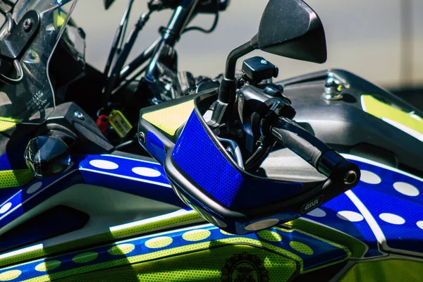 Sevilha Espanha Julho 2021 Motocicleta Policial Estacionada Nas Ruas Sevilha — Fotografia de Stock