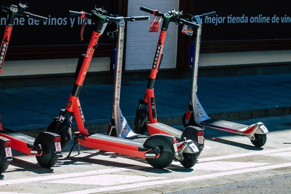 Sevilla Spanje Juli 2021 Elektrische Scooter Huur Straten Van Sevilla — Stockfoto