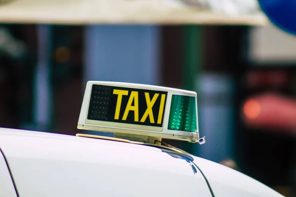 스페인 세비야 2021 2021 택시가 스페인 안달루시아 지역의 상징적 수도인 — 스톡 사진