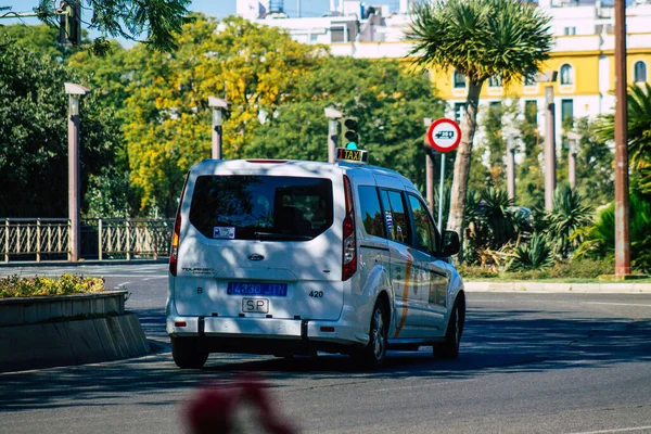 Sevilha Espanha Julho 2021 Táxi Pelas Ruas Sevilha Uma Cidade — Fotografia de Stock