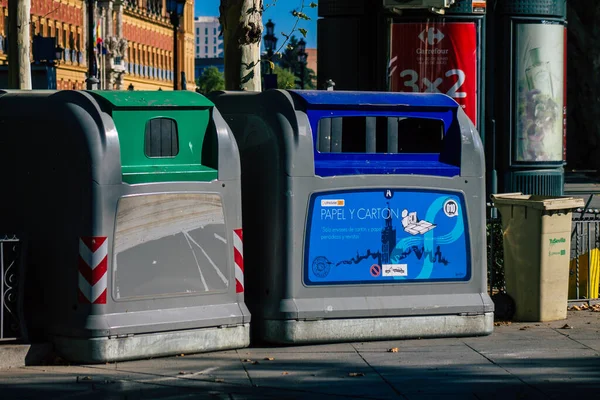 스페인 세비야 2021 세비야의 거리에 쓰레기 상징적 스페인 안달루시아 — 스톡 사진