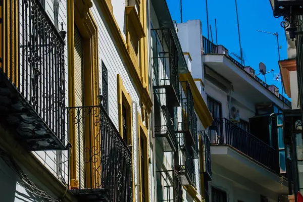 Sevilla Spanien Juli 2021 Fasad Byggnad Gatorna Sevilla Symbolisk Stad — Stockfoto