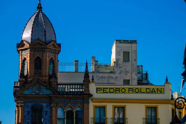 Sevilla Španělsko Července 2021 Fasáda Budovy Ulicích Sevilly Symbolického Města — Stock fotografie