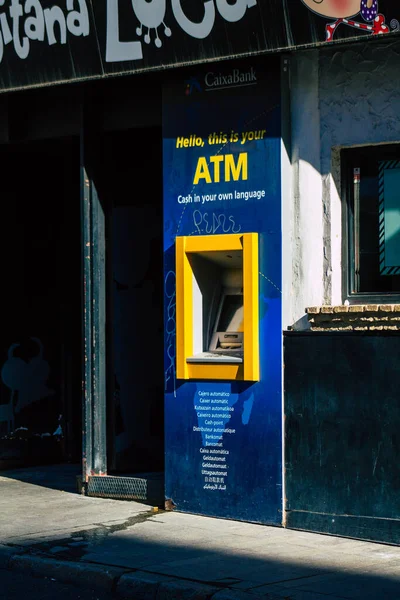 Sevilla España Julio 2021 Atm Situado Las Calles Sevilla Una —  Fotos de Stock