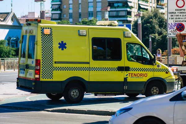 Sevilla España Julio 2021 Ambulancia Las Calles Sevilla Ciudad Emblemática —  Fotos de Stock