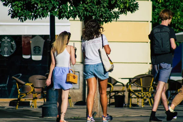 Sevilla Španělsko Července 2021 Chodci Procházející Ulicemi Sevilly Během Epidemie — Stock fotografie