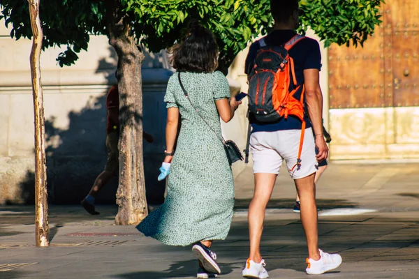 Sevilla Automatische Übersetzung Spanien Juli 2021 Fußgänger Die Während Des — Stockfoto