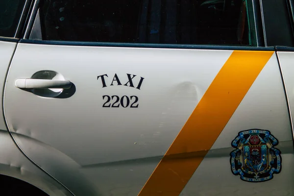 Seville Spain July 2021 Taxi Driving Streets Seville Emblematic City — Stock Photo, Image