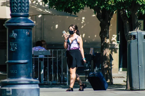 Siviglia Spagna Luglio 2021 Pedoni Che Camminano Strade Siviglia Durante — Foto Stock