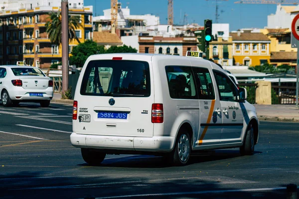 Іспанія Липня 2021 Року Таксі Проїхав Вулицями Севільї Символічного Міста — стокове фото