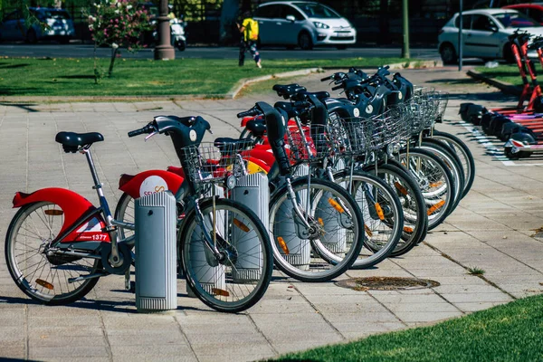 Seville Spain July 2021 Accessible Bicycles Hire Short Periods Time —  Fotos de Stock