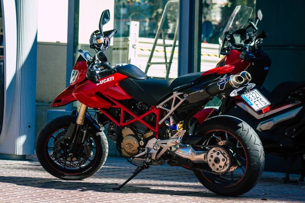 Sevilla Automatische Übersetzung Spanien Juli 2021 Ducati Motorrad Geparkt Den — Stockfoto