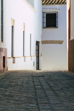 Carmona İspanya 14 Temmuz 2021 'de Carmona' da Avrupa 'nın Parlak Yıldızı olarak adlandırılan dar ve dolambaçlı bir Arap yerleşimi sizi uzak bir geçmişe götürecek.