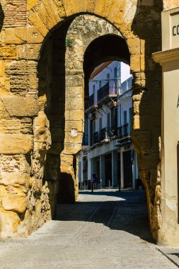 Carmona İspanya 14 Temmuz 2021 'de Carmona' da Avrupa 'nın Parlak Yıldızı olarak adlandırılan dar ve dolambaçlı bir Arap yerleşimi sizi uzak bir geçmişe götürecek.