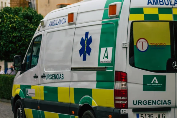 Carmona Spanien Juli 2021 Ambulans Kör Genom Gatorna Carmona Utbrottet — Stockfoto