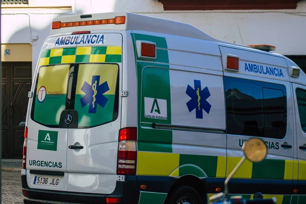 Carmona Spanien Juli 2021 Ambulans Kör Genom Gatorna Carmona Utbrottet — Stockfoto