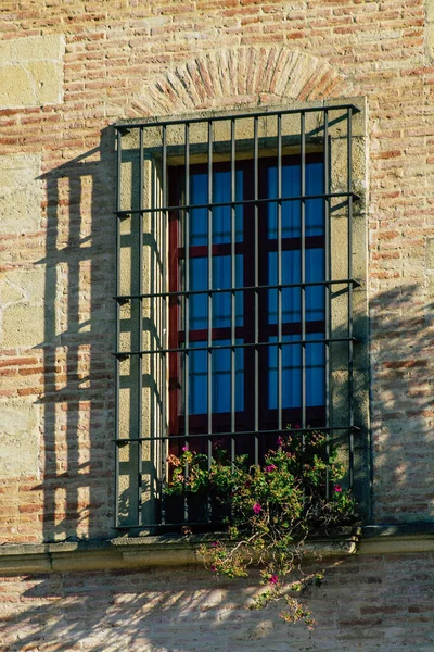 Кармона Іспанія Липня 2021 Року Closeup Вікна Старого Будинку Вузьких — стокове фото