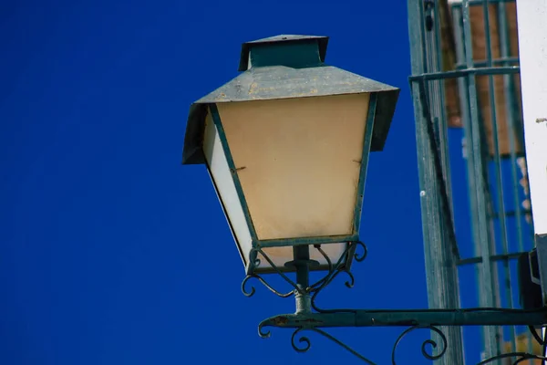 Carmona Spanje Juli 2021 Straatlamp Smalle Straatjes Stad Carmona Genaamd — Stockfoto