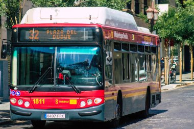 Sevilla İspanya 21 Temmuz 2021 Sevilla otobüsü Coronavirus salgını sırasında İspanya 'yı vurdu.