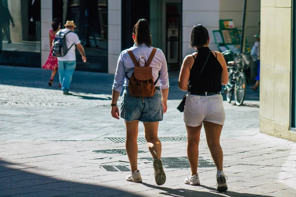 Sevilla Spanien Juli 2021 Fußgänger Einkaufen Der Hauptgeschäftsstraße Von Während — Stockfoto