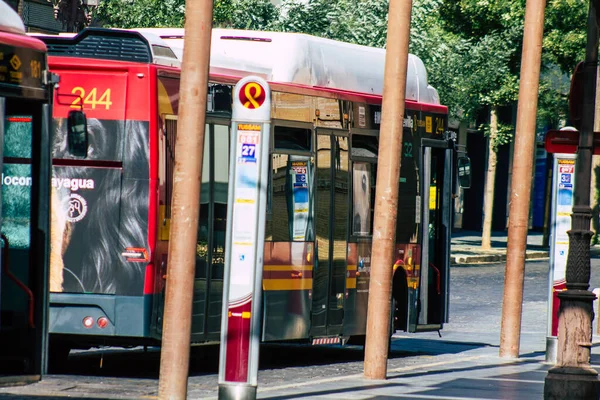 Sevilla España Julio 2021 Autobús Que Circula Por Las Calles —  Fotos de Stock