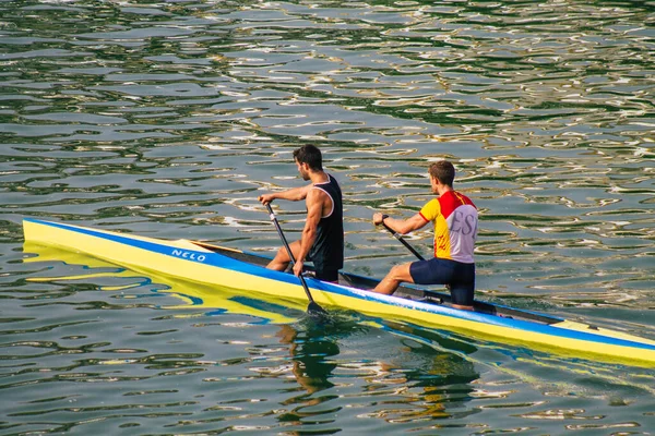 Seville Spain July 2021 Unidentified People Rowing Guadalquivir River Crosses — Zdjęcie stockowe