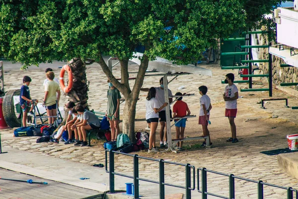 Seville Spain July 2021 Unidentified People Rowing Guadalquivir River Crosses — Stockfoto