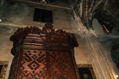 Carmona İspanya 15 Temmuz 2021 Santa Maria Manastırı Gotik bir kilisedir ve esasen 15. ve 16. yüzyıllarda Carmona eski camii üzerine inşa edilmiş bir katedraldir.