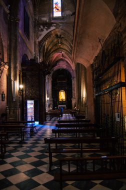 Carmona İspanya 15 Temmuz 2021 Santa Maria Manastırı Gotik bir kilisedir ve esasen 15. ve 16. yüzyıllarda Carmona eski camii üzerine inşa edilmiş bir katedraldir.