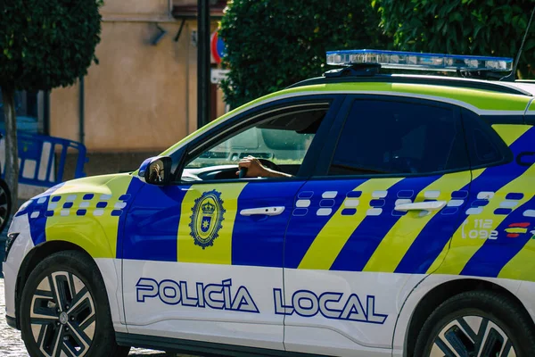 2021年7月28日西班牙卡莫纳火山爆发期间 当地警车在卡莫纳街上巡逻 — 图库照片