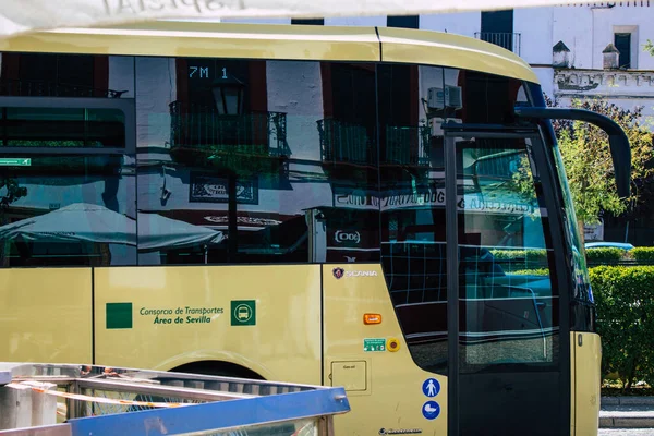 Carmona Spanien Juli 2021 Busshållplats Huvudgatan Carmona Buss Nummer 124 — Stockfoto