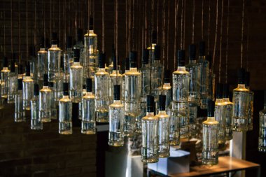 Carmona İspanya 3 Ağustos 2021 Anise Fabrikası Los Hermanos 'un iç görünümü, İspanya' nın en eski damıtımcılarından biri, Carmona 'nın en geleneksel tatları ve 1880 yılından kalma en iyi anason.