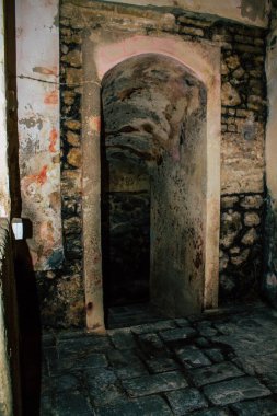 Carmona İspanya 3 Ağustos 2021 Anise Fabrikası Los Hermanos 'un iç görünümü, İspanya' nın en eski damıtımcılarından biri, Carmona 'nın en geleneksel tatları ve 1880 yılından kalma en iyi anason.