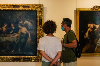 Seville İspanya 10 Ağustos 2021 Santa Maria de Sevilla 'daki Aziz Metropolitan ve Patriksel Katedrali dünyanın en büyük Gotik katedrali.