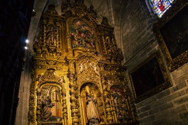 Seville İspanya 10 Ağustos 2021 Santa Maria de Sevilla 'daki Aziz Metropolitan ve Patriksel Katedrali dünyanın en büyük Gotik katedrali.