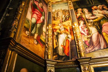 Seville İspanya 10 Ağustos 2021 Santa Maria de Sevilla 'daki Aziz Metropolitan ve Patriksel Katedrali dünyanın en büyük Gotik katedrali.