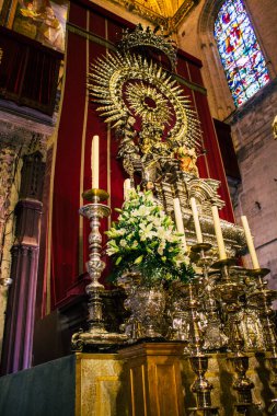 Seville İspanya 10 Ağustos 2021 Santa Mara de Seville 'deki Aziz Metropolitan ve Patriklik Katedrali dünyanın en büyük Gotik katedrali.