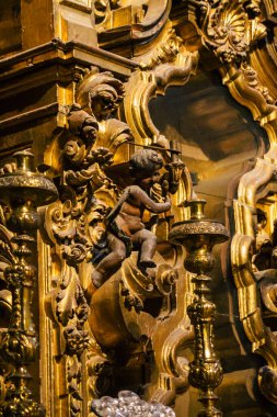 Seville İspanya 10 Ağustos 2021 Santa Maria de Sevilla 'daki Aziz Metropolitan ve Patriksel Katedrali dünyanın en büyük Gotik katedrali.